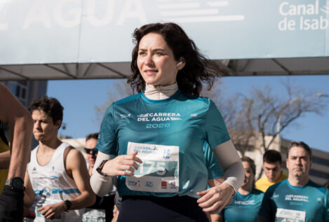 Las zapatillas de correr que le han llevado a Ayuso a su mejor marca: una edición especial de Madrid por 120 euros