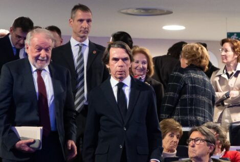 Aznar pide a los españoles que «reflexionen» y den al PP una «mayoría plural» para gobernar