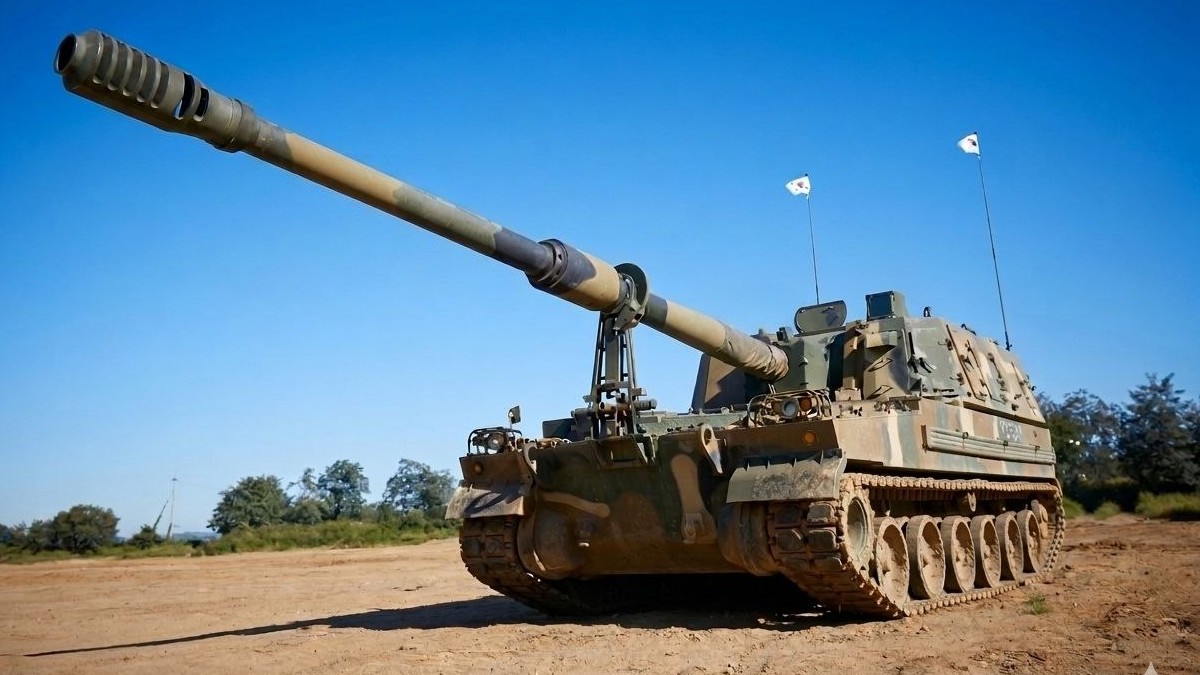 Indra se alía con la surcoreana Hanwha para desarrollar su programa de blindados