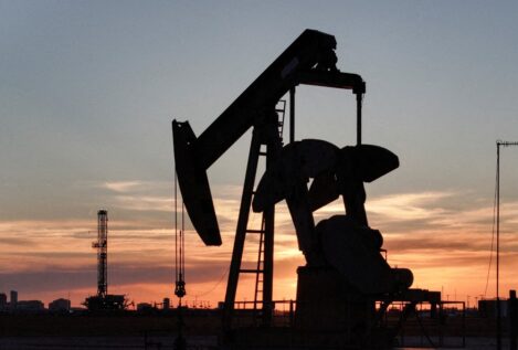 El precio del petróleo sube hasta los 114 dólares, con las bolsas europeas apuntando a caídas