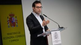 El Gobierno aprobará medidas fiscales para bajar la luz y estudia cómo abaratar el fuel