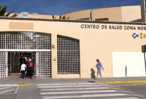 La mitad de la gente de Ceuta y Melilla debe viajar por asistencia médica, según un estudio