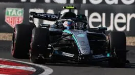 Antonelli aprovecha los problemas de Russell en otro jarro de agua fría para Alonso y Sainz