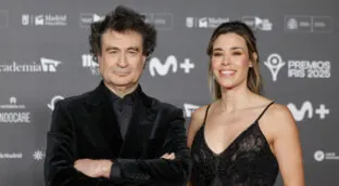 'Delicious Martha' abre las puertas de su bonita y luminosa cocina con muebles grises y un truco infalible