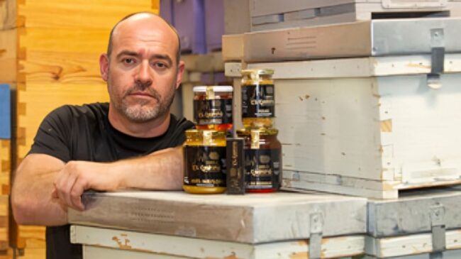 El PSOE de Palencia expulsa a un concejal que se cambió de sexo para acceder a ayudas