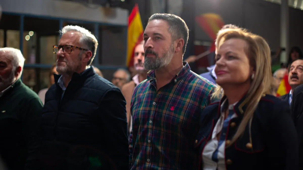 Los líos internos pasan factura a Vox: por primera vez en dos años baja en los ‘trackings’