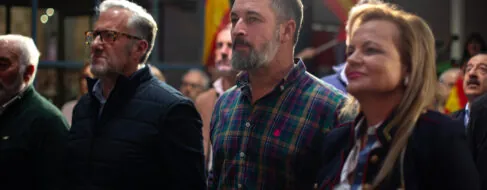 Los líos internos pasan factura a Vox: por primera vez en dos años baja en los 'trackings'