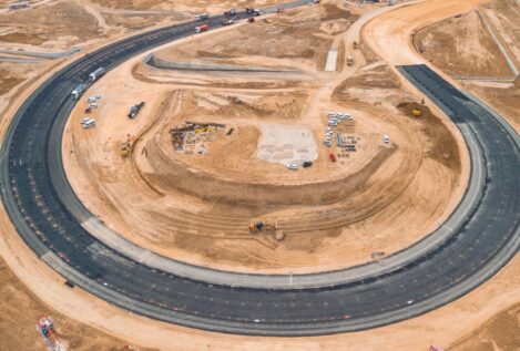 La 'Monumental' curva del circuito de Madring empieza a mostrar su aspecto final