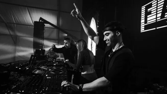 Para el DJ iraní Parsa Jafari, el tecno es revolución 