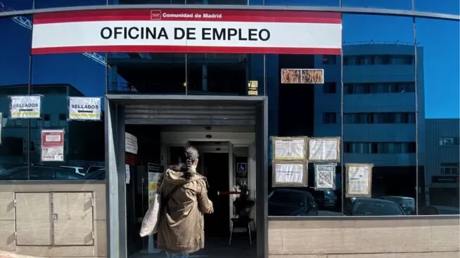 El paro subió en 3.584 personas en febrero, su mayor alza en este mes desde 2021