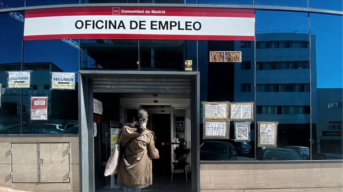 El paro subió en 3.584 personas en febrero, su mayor alza en este mes desde 2021