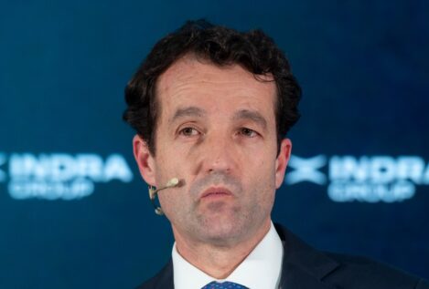 Escribano y su salida de oro de Indra: ganará 800 millones si Sánchez le fuerza a vender