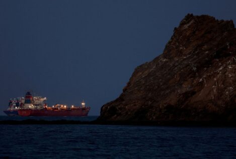 Irán amenaza con minar el golfo Pérsico si EEUU o Israel atacan sus costas o islas en el sur