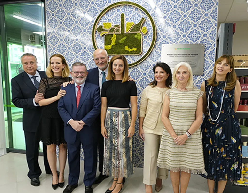 La mujer y las hijas de Juan Roig