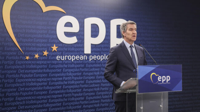 Feijóo desmiente la implicación del PP en el manifiesto de exdirigentes de Vox