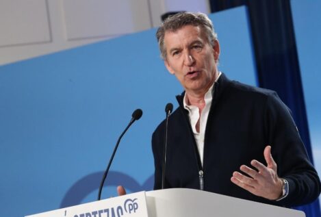 Feijóo urge a Vox a cerrar acuerdos en Extremadura y Aragón antes de abril