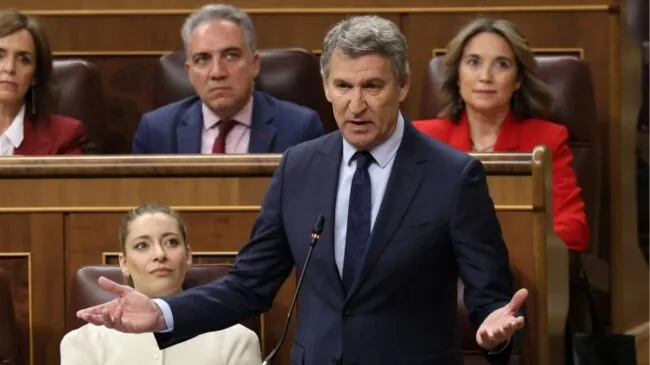 Feijóo se reunirá con el canciller alemán en Bruselas para explicarle sus medidas sociales