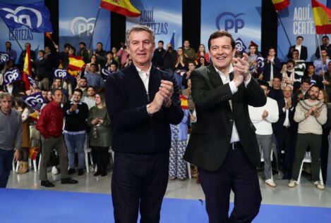 Feijóo reclama un Gobierno «libre» para Mañueco y acusa a Vox de querer «bloquear»