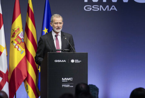 Felipe VI llama a la «moderación» en Oriente Próximo y pide buscar una solución diplomática