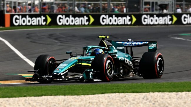 Alonso protagoniza una salida excepcional con doble retirada: Sainz va «a paso de tortuga»