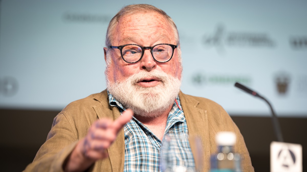 Fernando Savater (78), filósofo: «La felicidad es un ideal de la imaginación; solo podemos alcanzar la alegría, que la aceptación de la vida»