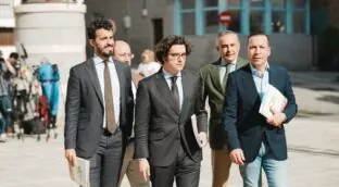 PP y Vox desmienten el pacto en Extremadura pero admiten avances en la negociación