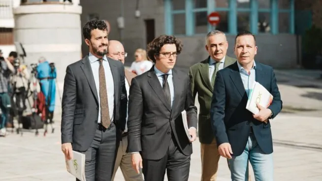 PP y Vox desmienten el pacto en Extremadura pero admiten avances en la negociación