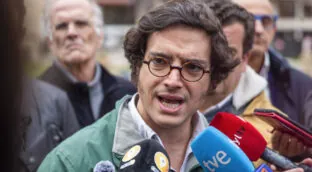 Vox acusa al PP de «utilizar» a Espinosa para pedir un congreso extraordinario en el partido