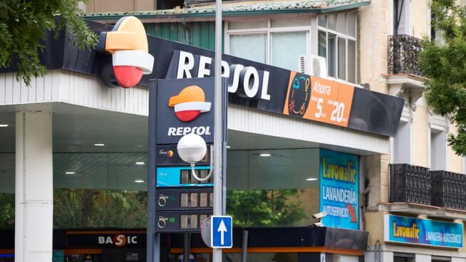 El precio del petróleo se mueve cerca de los 95 dólares, con las bolsas apuntando a ganancias