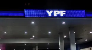 La Justicia de EEUU anula la condena millonaria contra Argentina por la expropiación de YPF