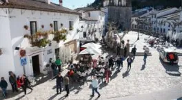 Grazalema vuelve a atraer visitantes un mes después del desalojo por las lluvias