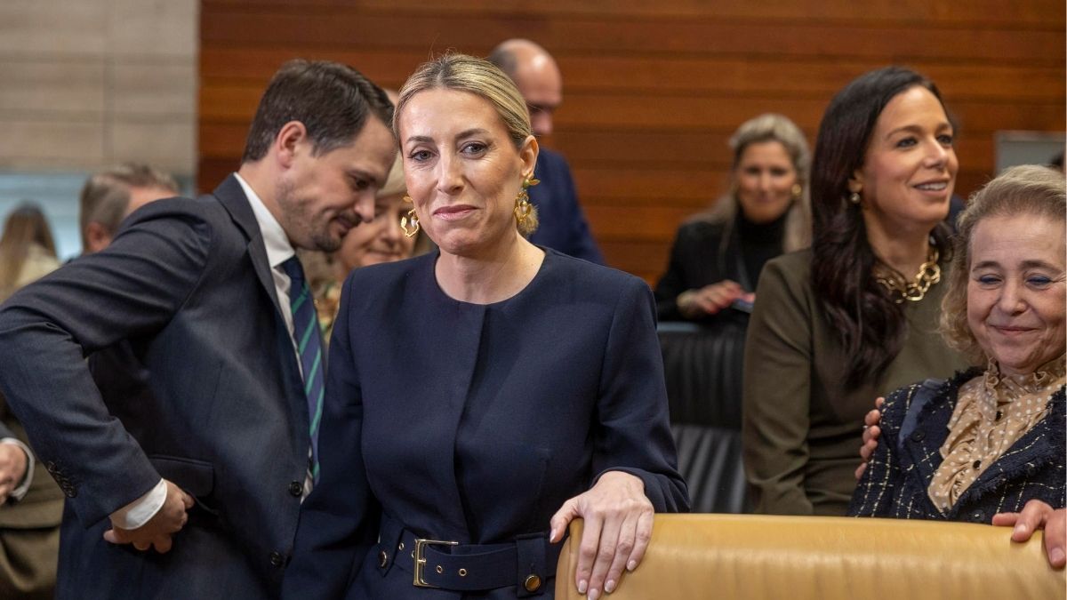 Guardiola afirma que sigue con la mano tendida a Vox y que el acuerdo es «fácil»