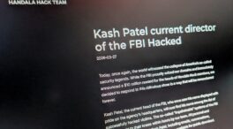 'Hackers' proiraníes difunden documentos y fotos privadas del director del FBI