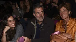 La bonita casa de campo de la hija de Emilio Aragón en Fuenterrabía con el azul como único protagonista 