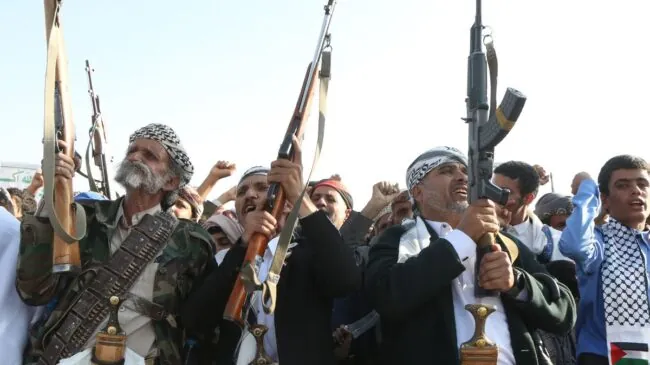 Los hutíes entran la guerra de Irán con el lanzamiento de un misil contra Israel