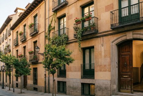 La Ley de Propiedad Horizontal lo deja claro: si te dejas la puerta del portal abierta, la comunidad te puede exigir responsabilidades