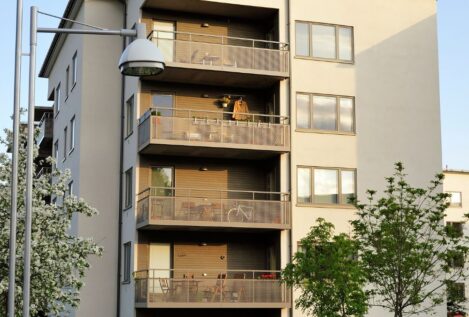 La LPH lo confirma: la comunidad no puede obligarte a contratar un seguro para el edificio, salvo que vivas en Madrid o Valencia