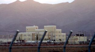 Israel y EEUU atacan dos complejos nucleares iraníes, sin víctimas ni fugas radiactivas