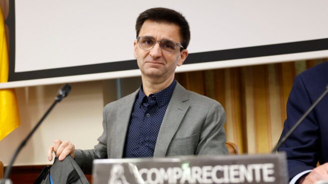 El presidente de RTVE dice que Génova no deja ir a la pública a «altísimos cargos» del partido