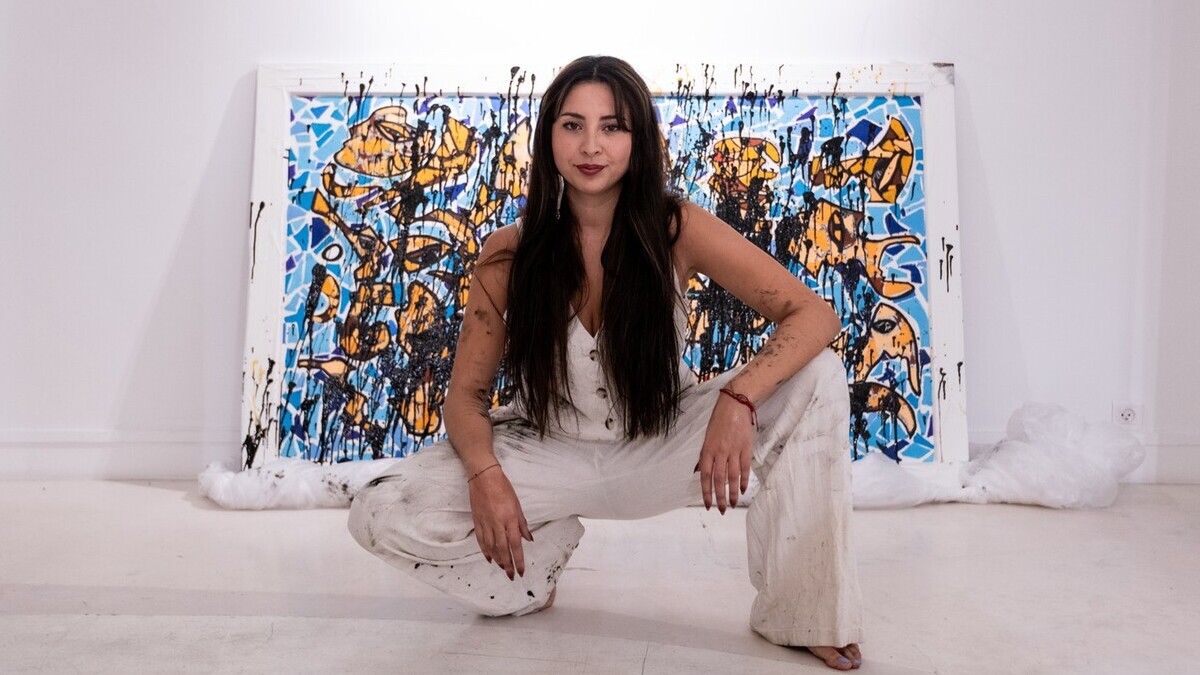 La Bluewave Alliance acoge una muestra de Juliana Plexxo sobre la conciencia ambiental