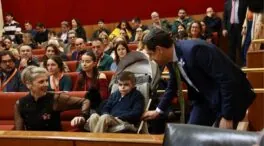 La Junta de Andalucía financiará el tratamiento para Leo, el niño con 'piel de mariposa'