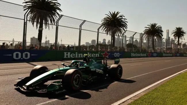 Drama para Alonso: Aston Martin sigue en caída libre en los libres del GP de Australia