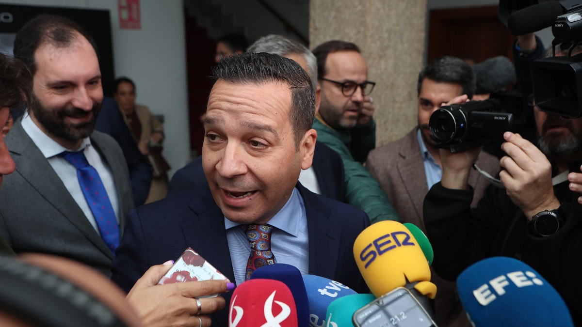 El líder de Vox en Extremadura quiere «cuanto antes» un acuerdo de gobierno