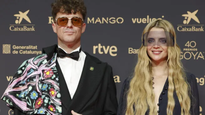 Macarena Gómez y Aldo Comas, la pareja que siempre es fiel a sus convicciones: su historia de amor, su boda, su hijo y su polémica en los Goya