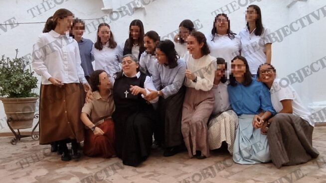 Las monjas HAM practican exorcismos para restaurar la virginidad y obligan a borrar tatuajes