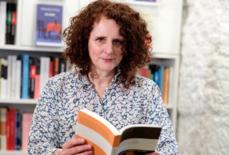 Maggie O'Farrell, escritora: «Hay una felicidad que es como un cristal fino y que siempre corre el riesgo de romperse al menor descuido»