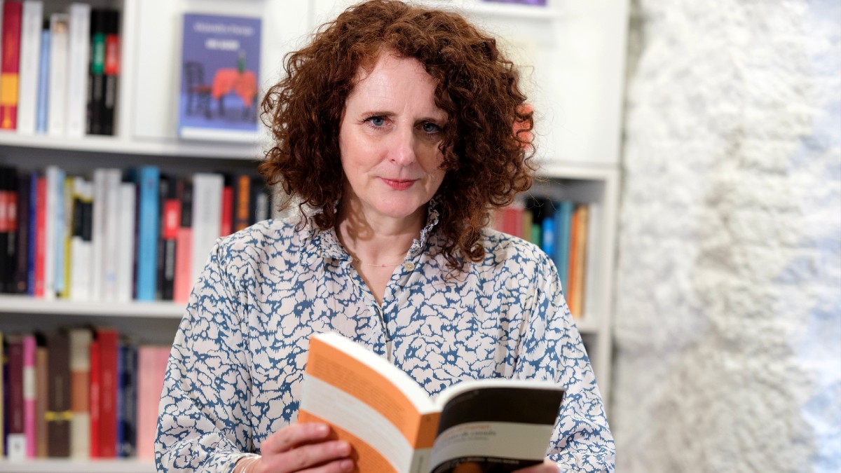 Maggie O’Farrell, escritora: «Hay una felicidad que es como un cristal fino y que siempre corre el riesgo de romperse al menor descuido»