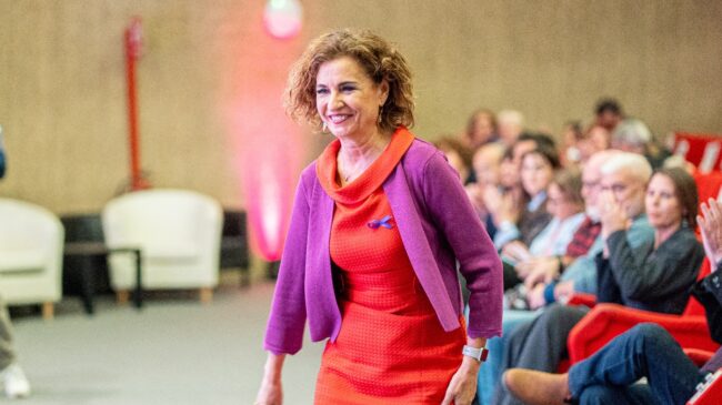 Hacienda abre ahora la puerta a las pequeñas petroleras tras vetarlas durante un año