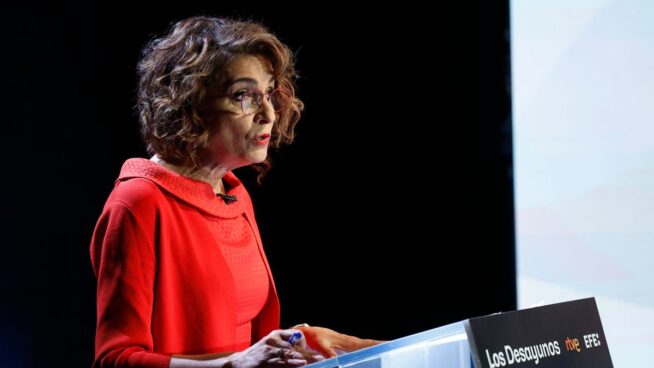 Montero avanza que España cumplió el objetivo de déficit del 2,5% del PIB en 2025