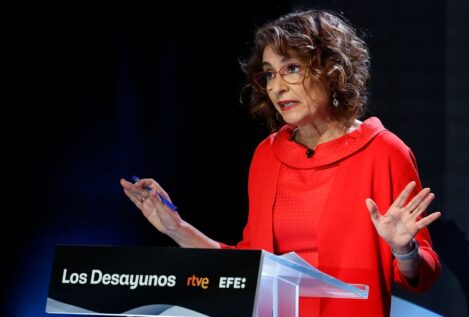 Montero advierte que la crisis por la guerra «es mucho más profunda» que otras anteriores